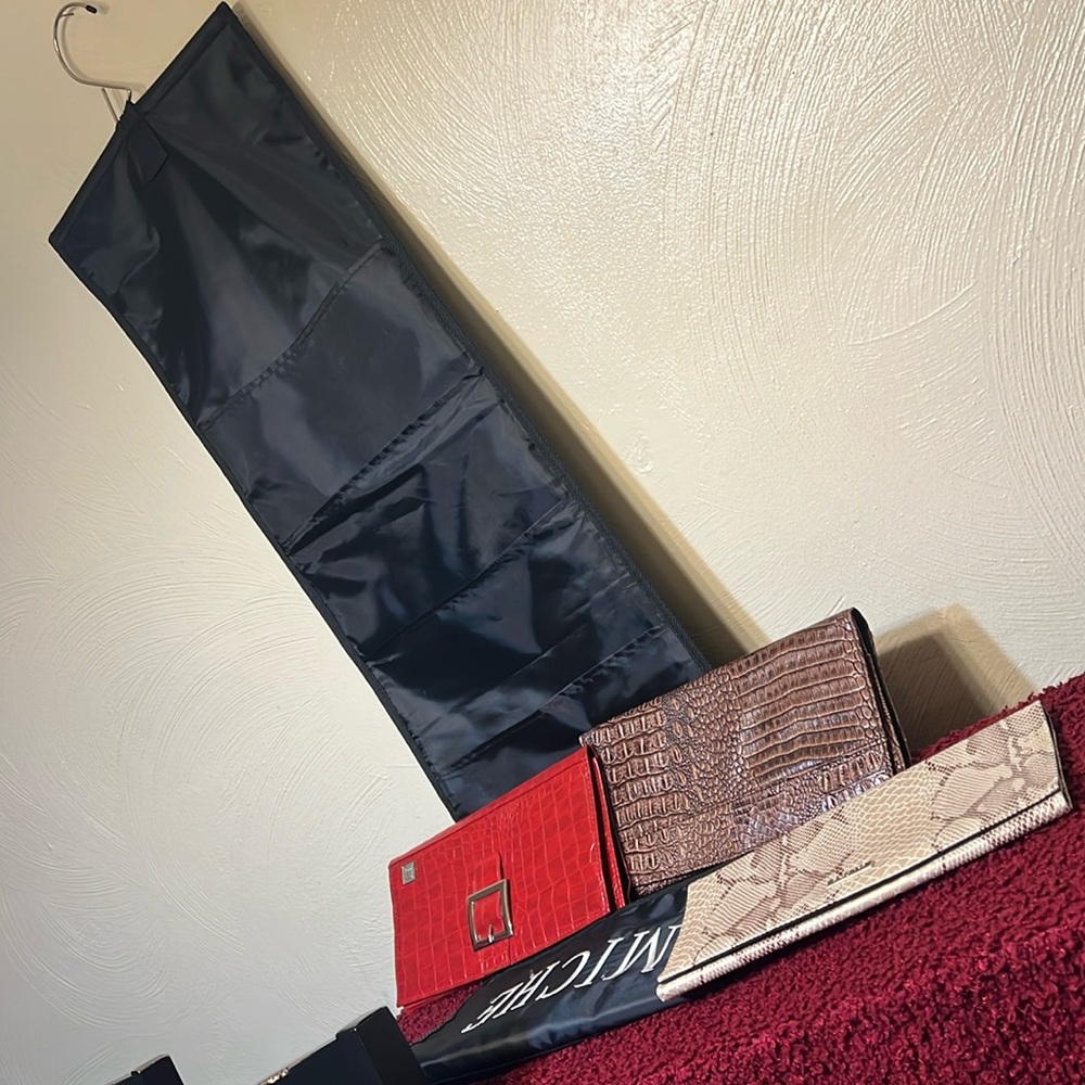 Miche bag holder with 3 bag covers